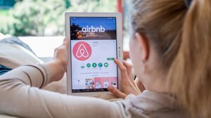 «Βουτιά» στις κρατήσεις για μισθώσεις τύπου Airbnb τον χειμώνα
