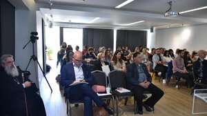 "Η άλλη πλευρά της ιστορίας" της ενδοοικογενειακής βίας