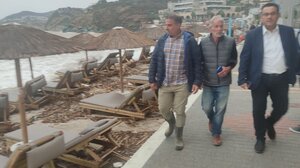 Κλιμάκιο του ΚΚΕ στις κατεστραμμένες περιοχές