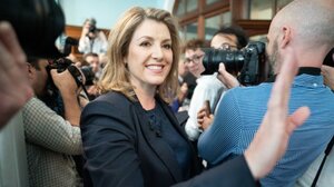 Βρετανία: Επίσημη υποψηφιότητα από Πένι Μόρντοντ και δηλώσεις υποστήριξης προς Ρίσι Σούνακ