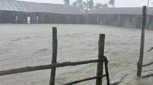 Μπανγκλαντές: Απομακρύνονται χιλιάδες άνθρωποι από παραλιακές περιοχές εν αναμονή ισχυρού κυκλώνα