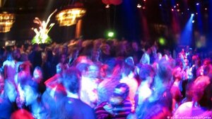 Χειροπέδες σε γνωστό τράπερ για μικροποσότητα κάνναβης