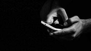 Revenge porn στην Πάτρα: Πώς εκβίαζαν» τα θύματα τους – Αποκαλυπτικοί διάλογοι