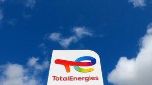 Η κυβέρνηση απειλεί με περαιτέρω επιτάξεις καθώς οι απεργιακές κινητοποιήσεις στην TotalEnergies συνεχίζονται