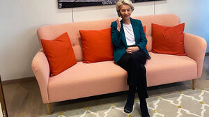 Πρώτη επικοινωνία Φον ντερ Λάιεν – Μελόνι