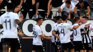 Πίστη, κόσμος και... Μπούσης για τη νίκη!