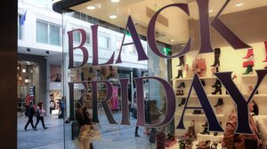 Ανοιχτά τα καταστήματα την Κυριακή σε όλη τη χώρα