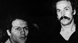 Ο Σταύρος Ξαρχάκος τιμά τον Νίκο Ξυλούρη
