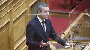 Πρωτοβουλίες για την ενίσχυση της εγχώριας βιομηχανίας στον τομέα των φωτοβολταϊκών ζητάει ο Χ.Μαμουλάκης