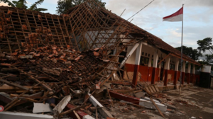 Ινδονησία: Τουλάχιστον 56 οι νεκροί από το σεισμό στη Δυτική Ιάβα