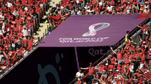 Οργή στην Κίνα για τους θεατές χωρίς μάσκα στο Μουντιάλ του Κατάρ