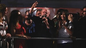 Ο εκλεγμένος πρόεδρος της Βραζιλίας Λούλα ντα Σίλβα θέλει να πάει στην COP27