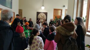 Επισκέψεις σχολείων για κάλαντα και ευχές στην Λότζια