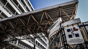 Τραγωδία στο Παλαιό Φάληρο: Νεκρός ο 16χρονος που αυτοπυροβολήθηκε