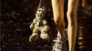 Balenciaga: Ζήτησε συγγνώμη και παραμένει στην θέση του ο δημιουργικός διευθυντής παρά την θύελλα αντιδράσεων