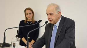 Λαμπρινός στον Κ. Τσιάρα: "Εξαιρετικά δυσμενείς οι συνθήκες στα σημερινά δικαστήρια"