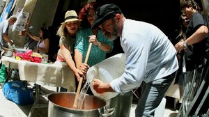 Θεσσαλονίκη: Φαγητό για άπορους με τη συμβολή της Προεδρίας της Δημοκρατίας