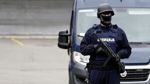 Οι Σέρβοι στο βόρειο Κόσοβο θα αρχίσουν να αίρουν τα οδοφράγματα 