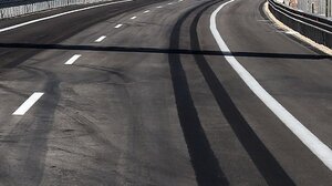 Έρευνα για το κλείσιμο της Εθνικής οδού Αθηνών-Κορίνθου από πτώση βράχων διέταξε ο Εισαγγελέας