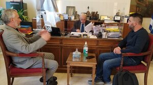 Υπογραφή σύμβασης για την ασφαλτόστρωση δρόμων της Νέας Αλικαρνασσού