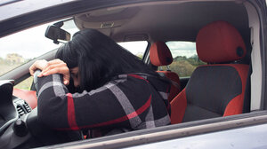 Στο νοσοκομείο η οδηγός του αυτοκινήτου μετά από το τροχαίο