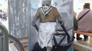 Η φιγούρα του Μανώλα ξανά στο κέντρο του Ηρακλείου