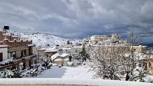 Η Μπάρμπαρα "έντυσε στα λευκά" πολλές περιοχές της Κρήτης