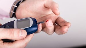 Πέντε πρωινές συνήθειες που ρυθμίζουν αποτελεσματικά το σάκχαρο 