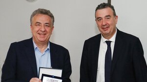 Από την ΠΟΕΣΥ τιμήθηκε ο Περιφερειάρχης Κρήτης