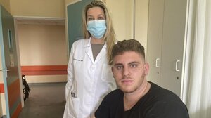 Τραγωδία στα Τέμπη: O 20χρονος που έσπασε το τζάμι και έσωσε κόσμο από το τρένο