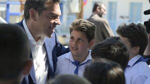 Η "παρακμή" της Ελλάδας, ο Αλέξης Τσίπρας και ο μαθητής της Τήλου