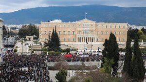 Μαζικός ξεσηκωμός για το σιδηροδρομικό δυστύχημα στα Τέμπη 