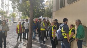 Στηρίζουν τους συμβασιούχους στον δικαστικό τους αγώνα