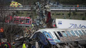 Τραγωδία στα Τέμπη: Στους 38 οι νεκροί, σύμφωνα με νεότερο απολογισμό 