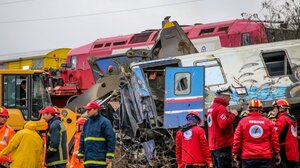 Tagesspiegel για Τέμπη: Τελευταίος κρίκος σε μια αλυσίδα αστοχιών το ανθρώπινο λάθος