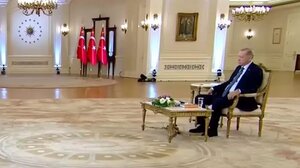 Αδιαθεσία Ερντογάν σε ζωντανή μετάδοση - Δείτε βίντεο 