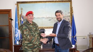 Με το Δήμαρχο Χανίων συναντήθηκε ο νέος Διοικητής της V Μεραρχίας Κρητών