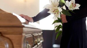 Τα γραφεία κηδειών ζητούν προστασία από την Πολιτεία