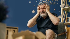 Νόσος Αλτσχάιμερ: 3 παράγοντες που αυξάνουν τον κίνδυνο στους άνω των 50