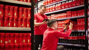 Το κρυφό μήνυμα στο λογότυπο της Coca-Cola μόλις αποκαλύφθηκε - Τι λέει ειδικός