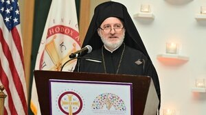 Ελπιδοφόρος: Την ημέρα του πατέρα, να τιμήσουμε και τους πνευματικούς μας πατέρες, τους κληρικούς