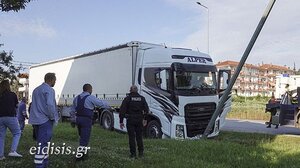 Κιλκίς: Χωρίς ρεύμα το 35% της πόλης ύστερα από ατύχημα με νταλίκα