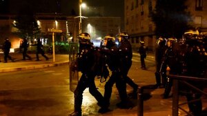 Νέα συνεδρίαση του πυρήνα κρίσης υπό τον Μακρόν ενώ το Παρίσι «φλέγεται» για τον 17χρονο - 667 συλλήψεις