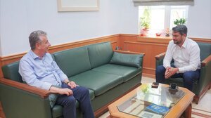 Συνάντηση Περιφερειάρχη Κρήτης με τον Δήμαρχο Χανίων