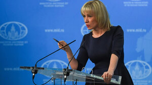 Προκλητική Ζαχάροβα για Ζελένσκι: «Τραμπ και Βανς έδειξαν αυτοσυγκράτηση και δεν χαστούκισαν το σκουπίδι»!