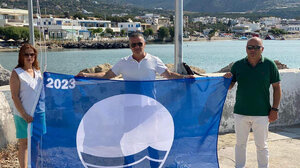 Δώδεκα γαλάζιες σημαίες στις παραλίες του Δήμου της Ιεράπετρας