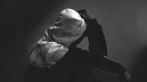 Ξεγύμνωσαν ανήλικο ΑμΕΑ, τον χαστούκιζαν και το βιντεοσκοπούσαν!