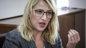 Την Τρίτη στην Ολομέλεια η λήψη απόφασης για την άρση ασυλίας της Ρ. Δούρου