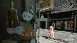 Θερινές εκπτώσεις από την επόμενη εβδομάδα