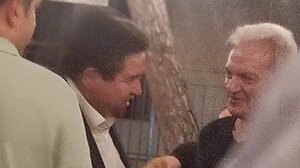 Τα είπαν, χαλαρά, στο γλέντι